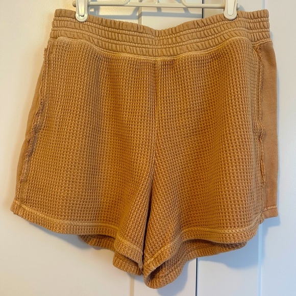 aerie Pants - Aerie Tan Waffle Knit Shorts Size Large Women’s